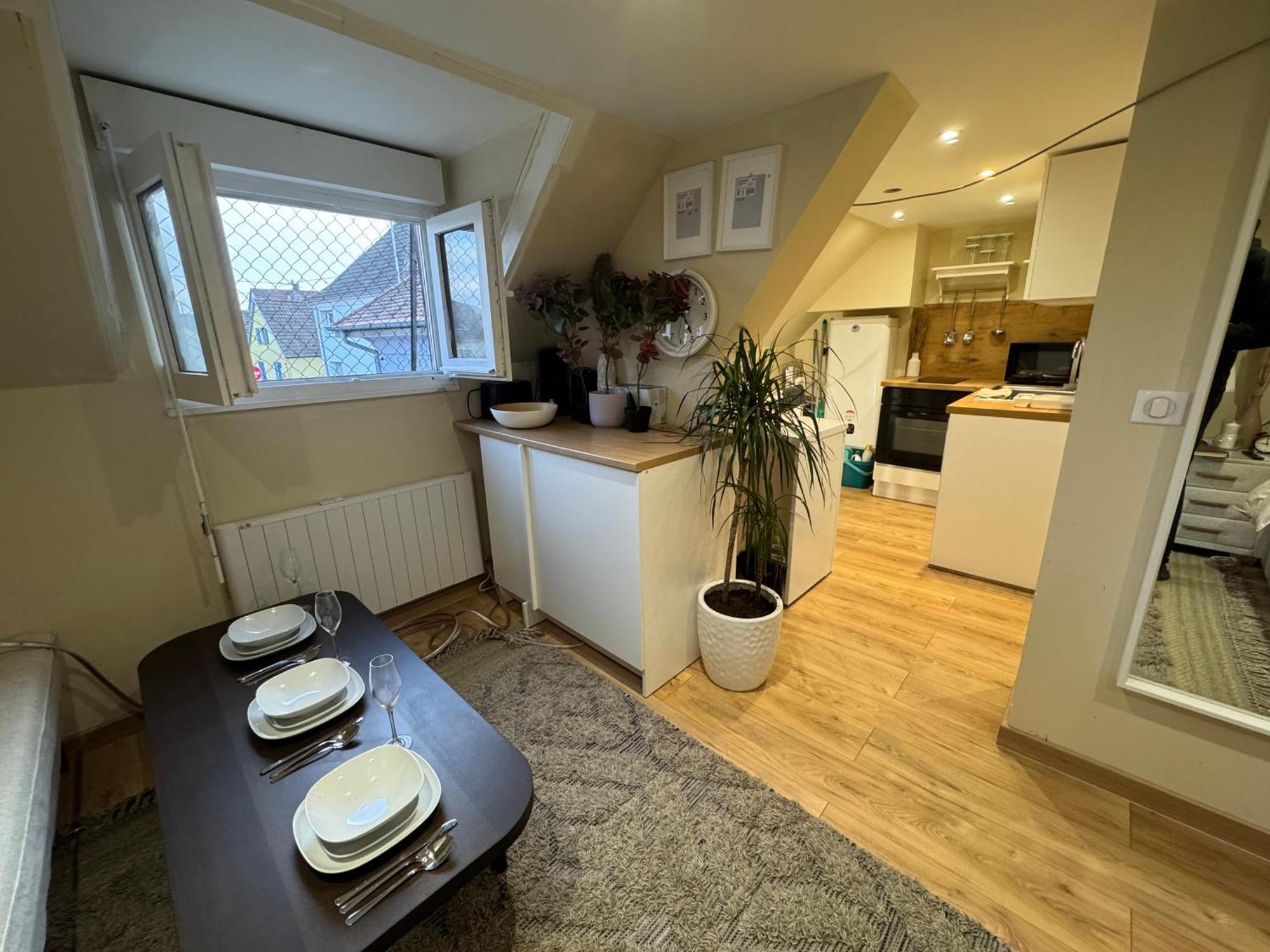 F1 Meuble Duplex Etage 1 Appartement *